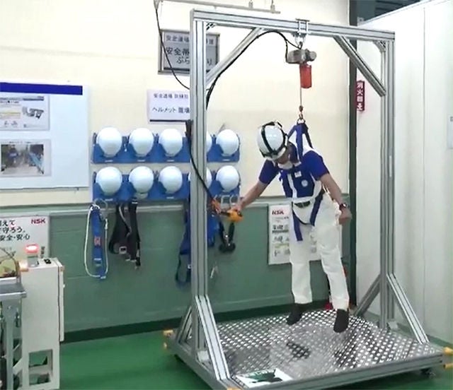 安全帯ぶら下がり体験